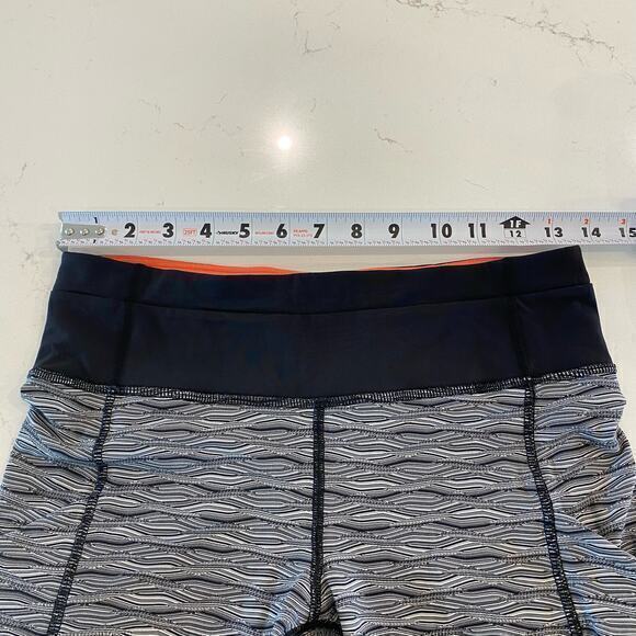 Lululemon Speed Tight‎ II Leggings Textured Wave Silver Spoon Black Size 6 - Picture 9 of 9